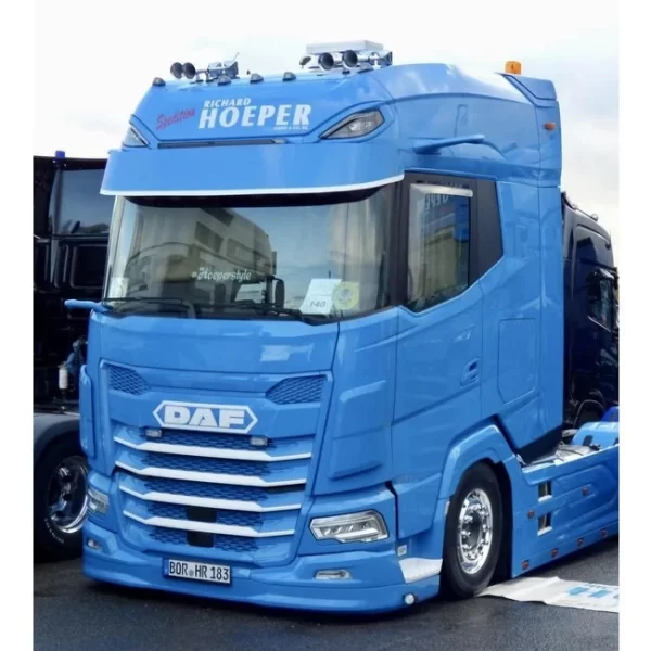 DAF XG+Fox Parts Sunvisor 30cm Straight - Image 2
