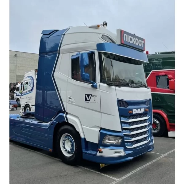 DAF XG+Fox Parts Sunvisor 30cm Straight
