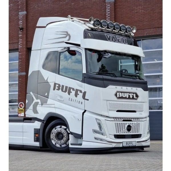 Volvo Sunvisor FH Aero (no Lights) - Image 2